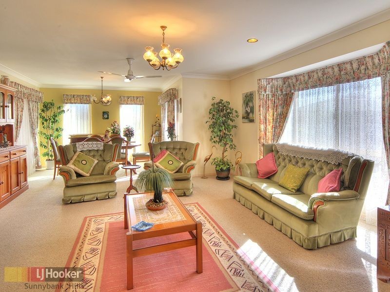 9 Glencoe Close, Parkinson QLD 4115