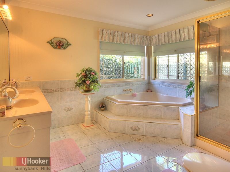 9 Glencoe Close, Parkinson QLD 4115