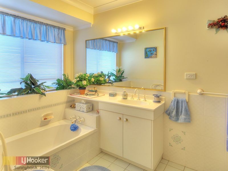 9 Glencoe Close, Parkinson QLD 4115