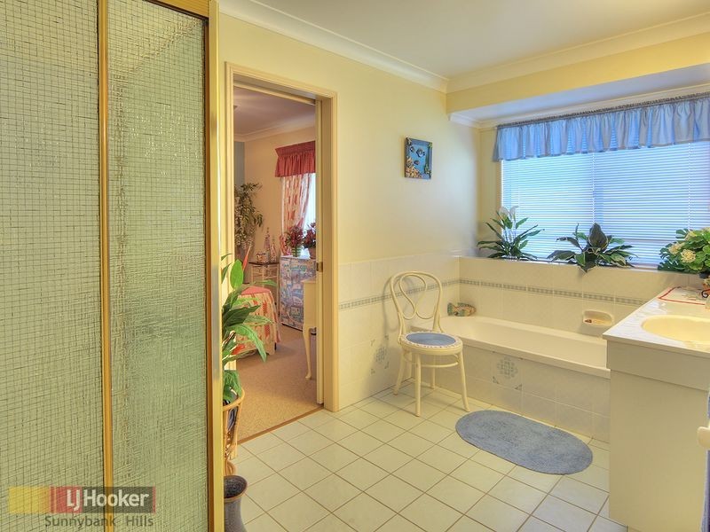 9 Glencoe Close, Parkinson QLD 4115