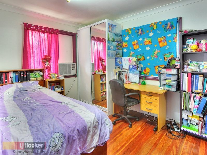 12 Ashton Street, Kingston QLD 4114