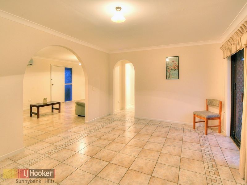 18 Firelight Street, Sunnybank Hills QLD 4109
