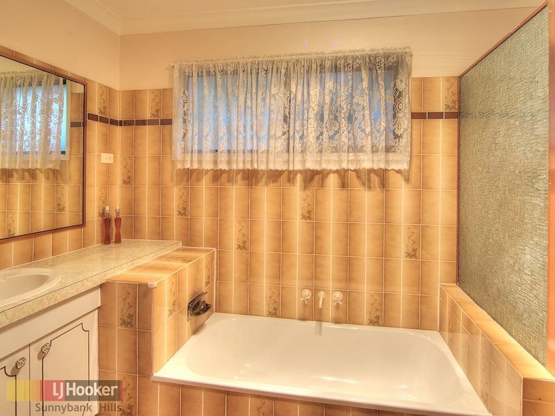 18 Firelight Street, Sunnybank Hills QLD 4109