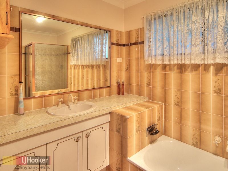 18 Firelight Street, Sunnybank Hills QLD 4109