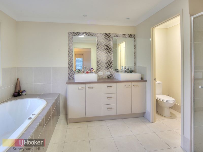 49 Morialta Place, Parkinson QLD 4115