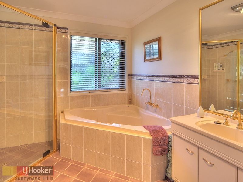 4 Glenelg Place, Parkinson QLD 4115