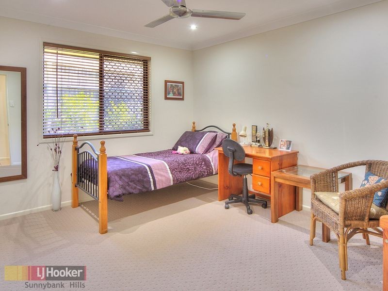 4 Glenelg Place, Parkinson QLD 4115