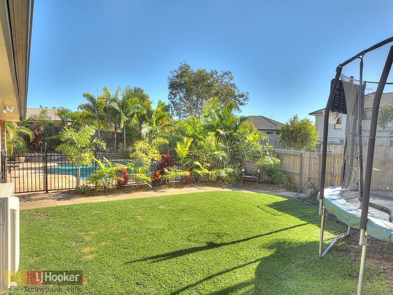 4 Glenelg Place, Parkinson QLD 4115