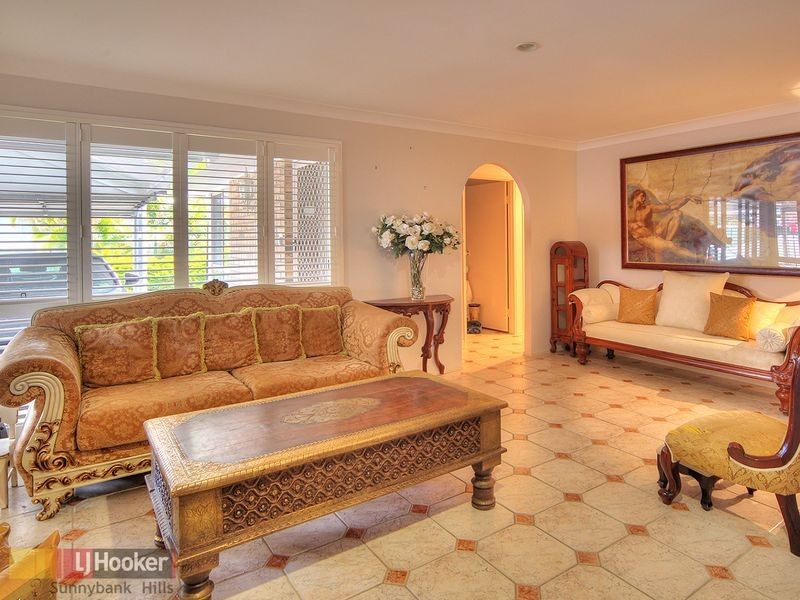 5 Williams Way, Calamvale QLD 4116