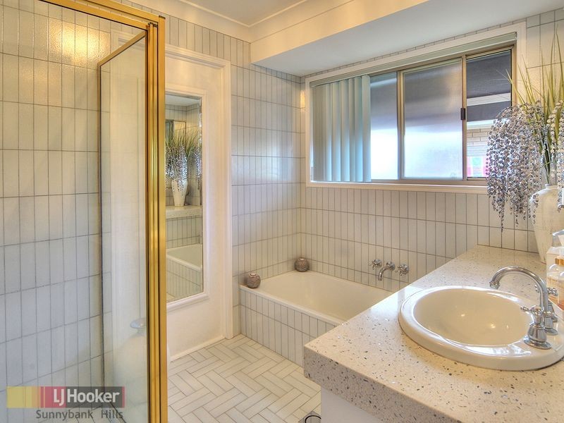 5 Williams Way, Calamvale QLD 4116