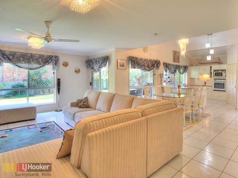 21 Lakewood Avenue, Parkinson QLD 4115