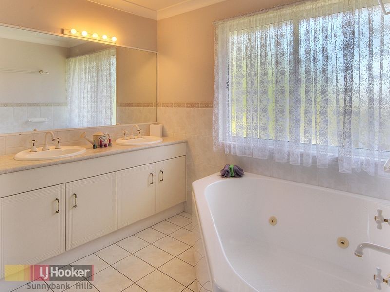 21 Lakewood Avenue, Parkinson QLD 4115
