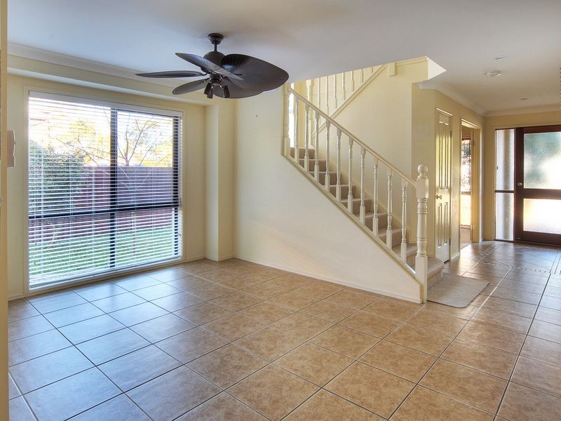 20 Coneybeer Place, Eight Mile Plains QLD 4113