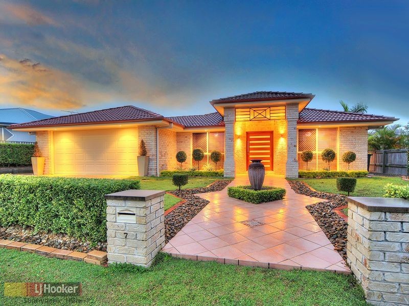 7 Barrington Place, Parkinson QLD 4115