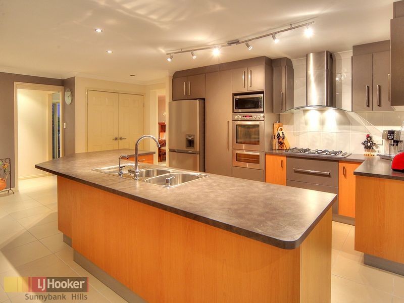 7 Barrington Place, Parkinson QLD 4115