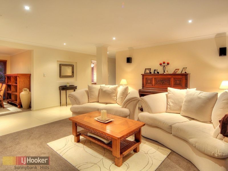 7 Barrington Place, Parkinson QLD 4115