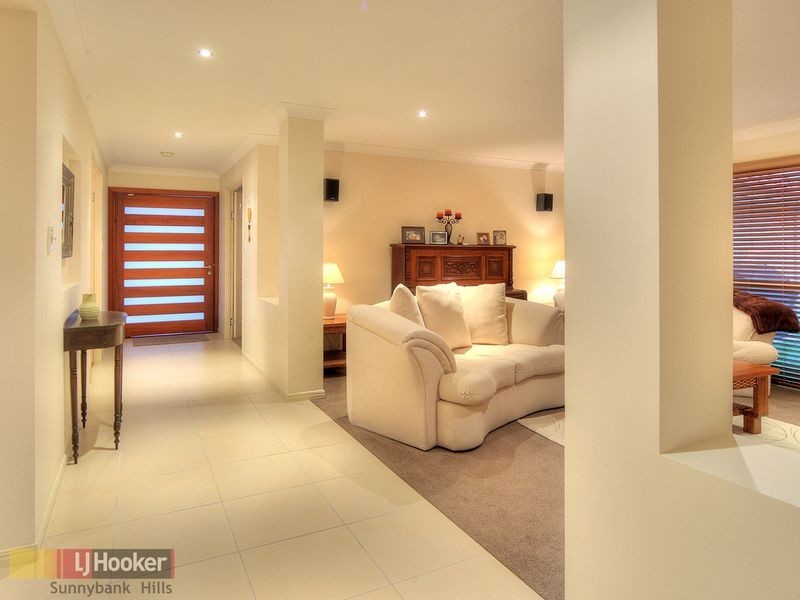 7 Barrington Place, Parkinson QLD 4115