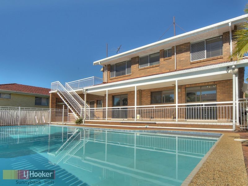 30 Fleetwood Street, Macgregor QLD 4109