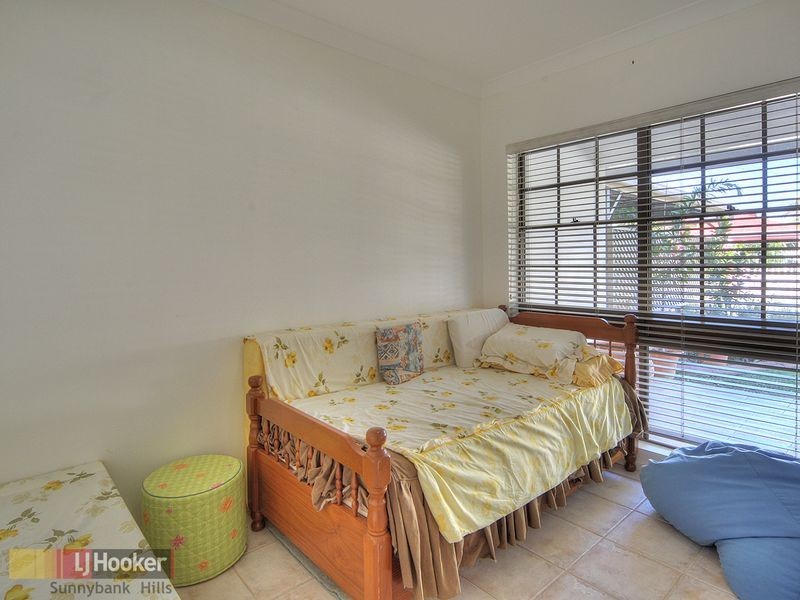 30 Fleetwood Street, Macgregor QLD 4109