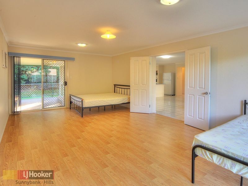 22 Eden Elm Street, Calamvale QLD 4116