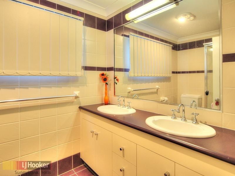 4 Heathfield Street, Eight Mile Plains QLD 4113