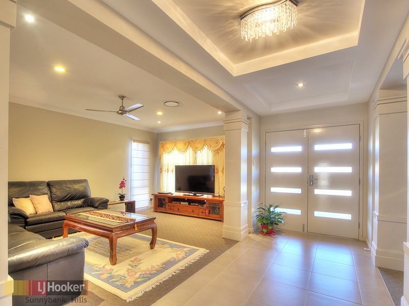 25 Azzure Street, Eight Mile Plains QLD 4113