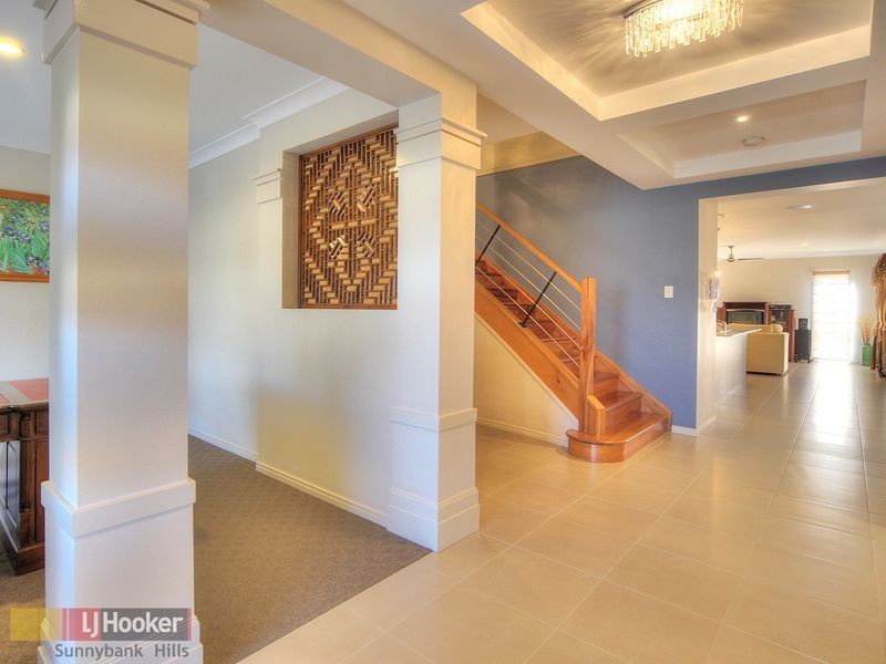 25 Azzure Street, Eight Mile Plains QLD 4113