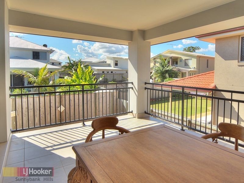 25 Azzure Street, Eight Mile Plains QLD 4113