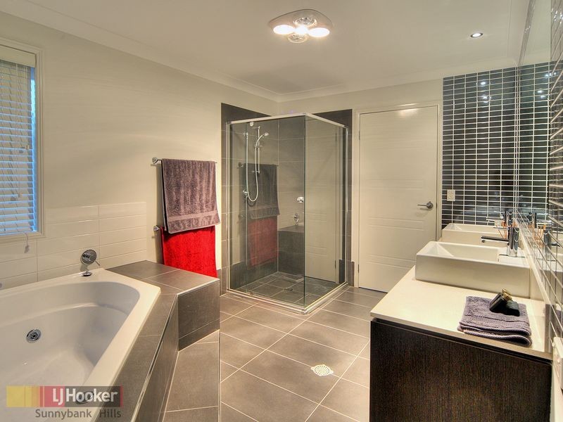 15 Hatia Place, Kuraby QLD 4112