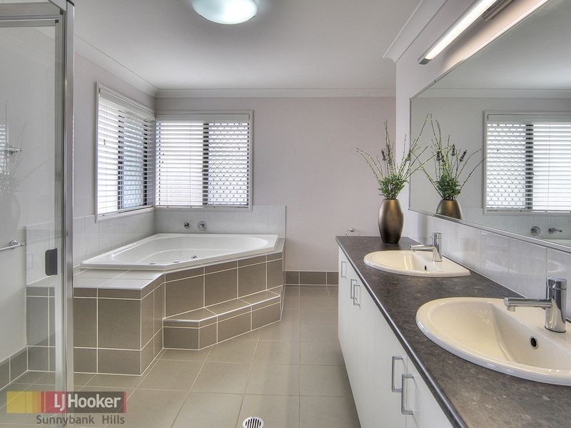 21 Rolfe Circuit, Underwood QLD 4119