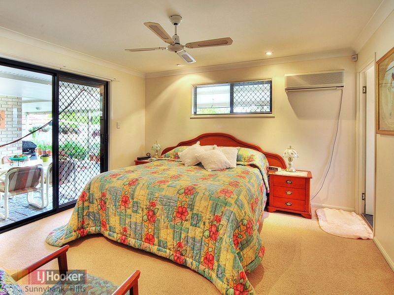 8 Chestnut Place, Calamvale QLD 4116