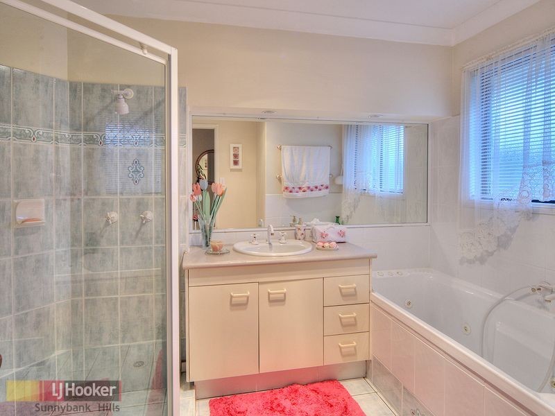 8 Chestnut Place, Calamvale QLD 4116