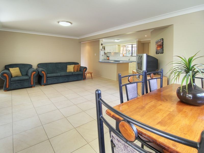8 Manzill Street, Sunnybank Hills QLD 4109