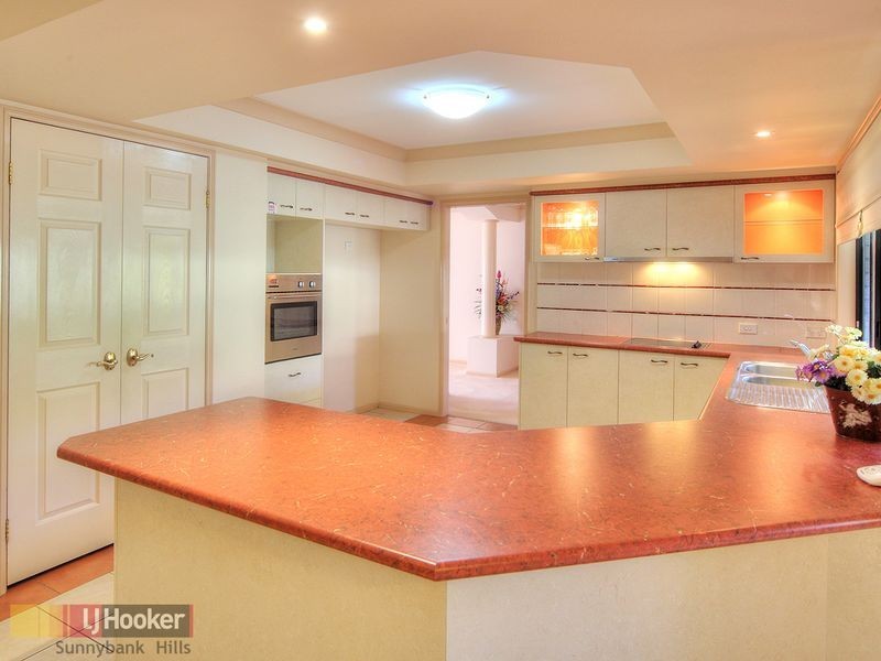 33 The Parkway, Stretton QLD 4116