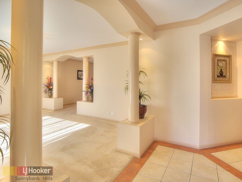 33 The Parkway, Stretton QLD 4116