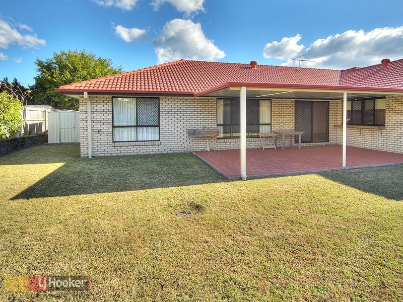 33 The Parkway, Stretton QLD 4116