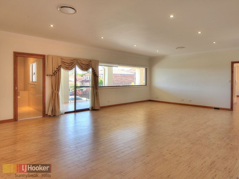 2 Amber Close, Eight Mile Plains QLD 4113