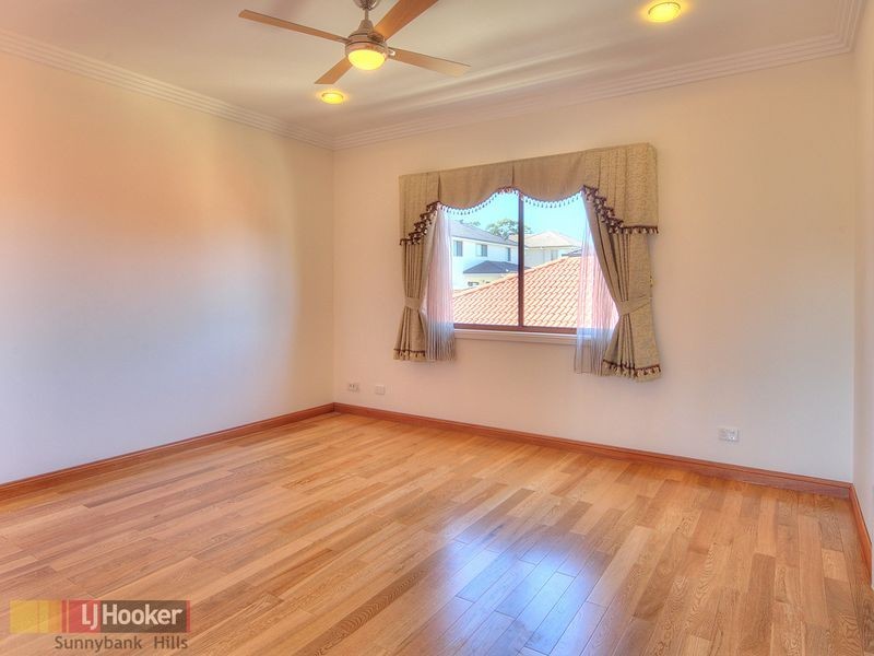 2 Amber Close, Eight Mile Plains QLD 4113