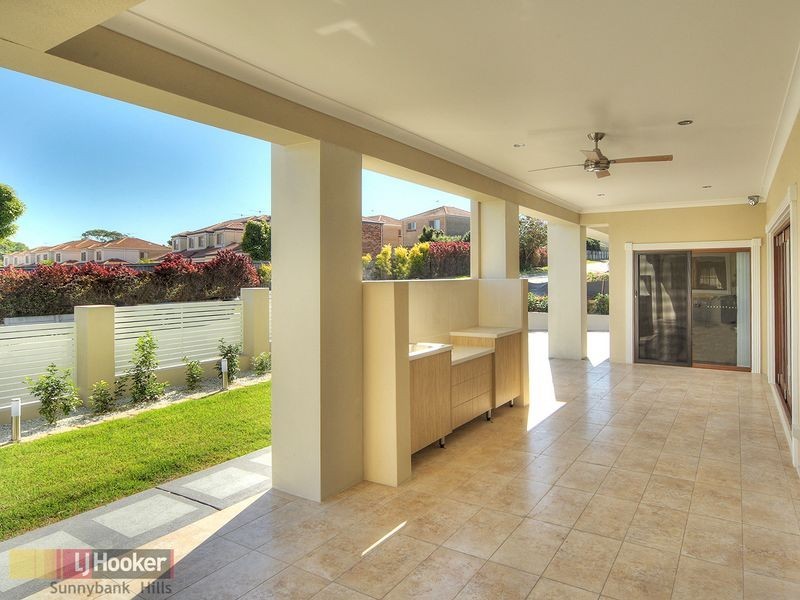 2 Amber Close, Eight Mile Plains QLD 4113