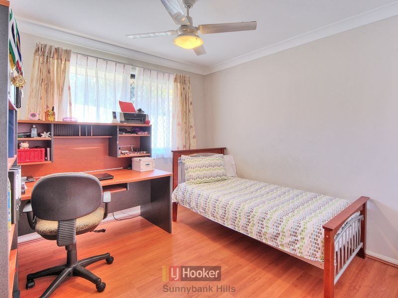 24 Stratus Place, Calamvale QLD 4116