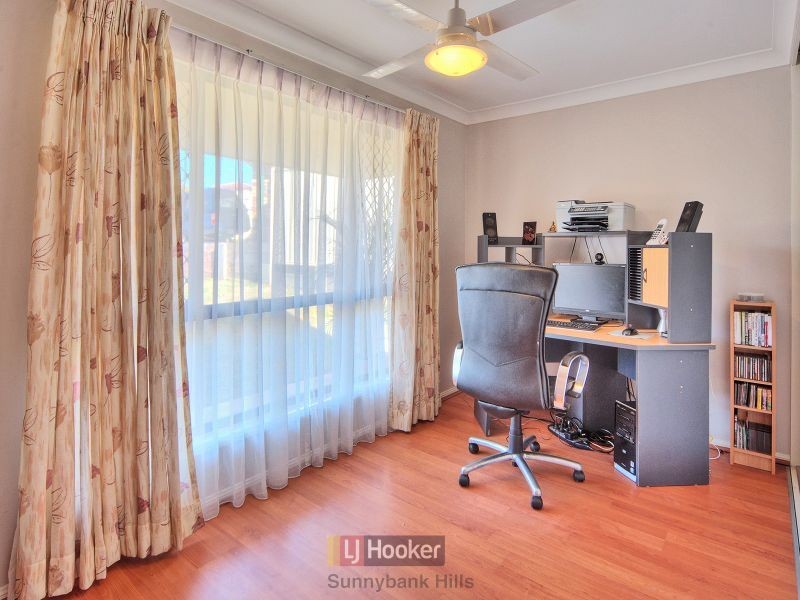 24 Stratus Place, Calamvale QLD 4116