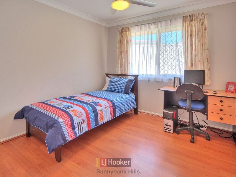 24 Stratus Place, Calamvale QLD 4116