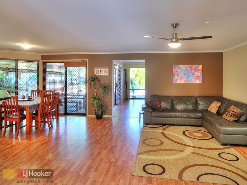 23 Woodlark Crescent, Parkinson QLD 4115
