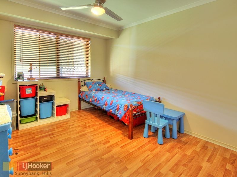 23 Woodlark Crescent, Parkinson QLD 4115
