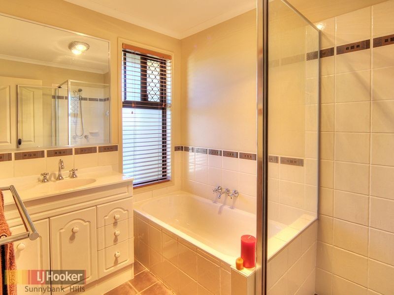 23 Woodlark Crescent, Parkinson QLD 4115