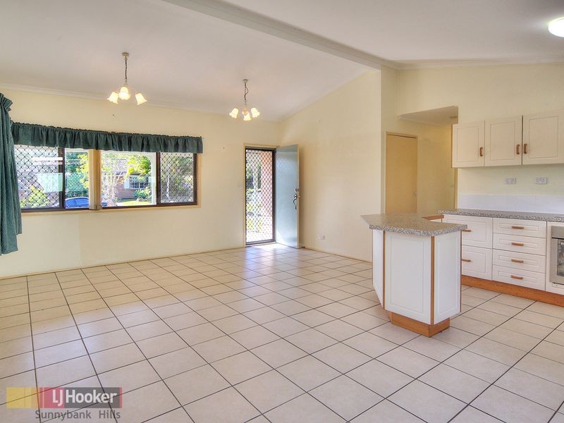 1 Strover Court, Springwood QLD 4127