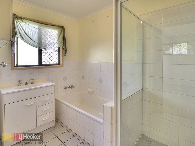 1 Strover Court, Springwood QLD 4127