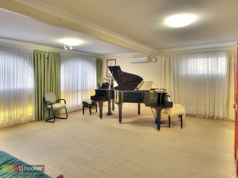 16 Cressbrook Street, Eight Mile Plains QLD 4113