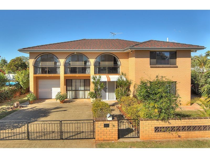 8 Whitehall Street, Macgregor QLD 4109