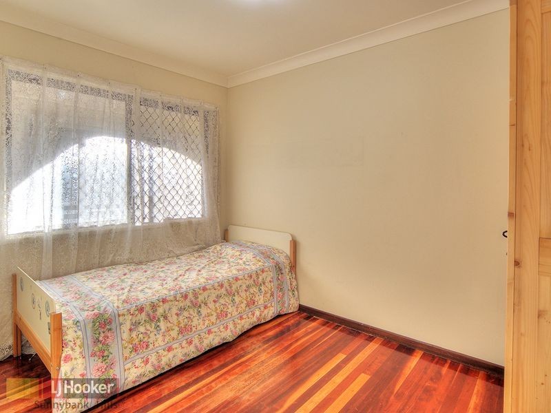 8 Whitehall Street, Macgregor QLD 4109